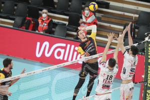 (Miniature) Etranger : Rossard encore MVP !